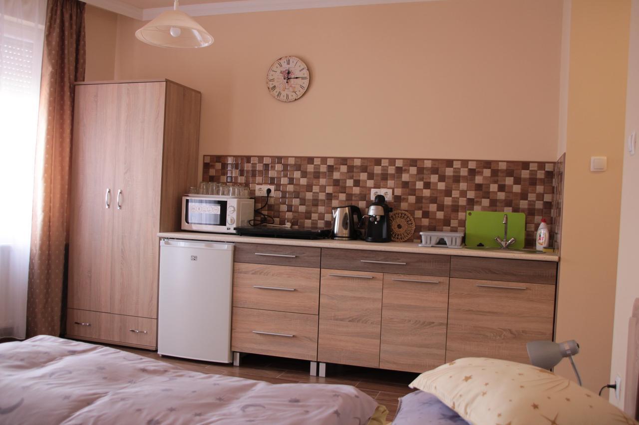 Imola Es Andrea Apartmanhaz 2 Hajdúszoboszló Exterior foto