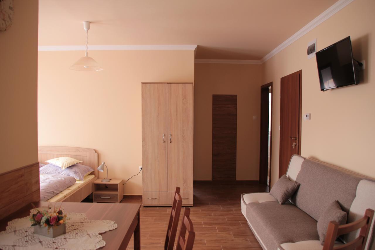 Imola Es Andrea Apartmanhaz 2 Hajdúszoboszló Exterior foto