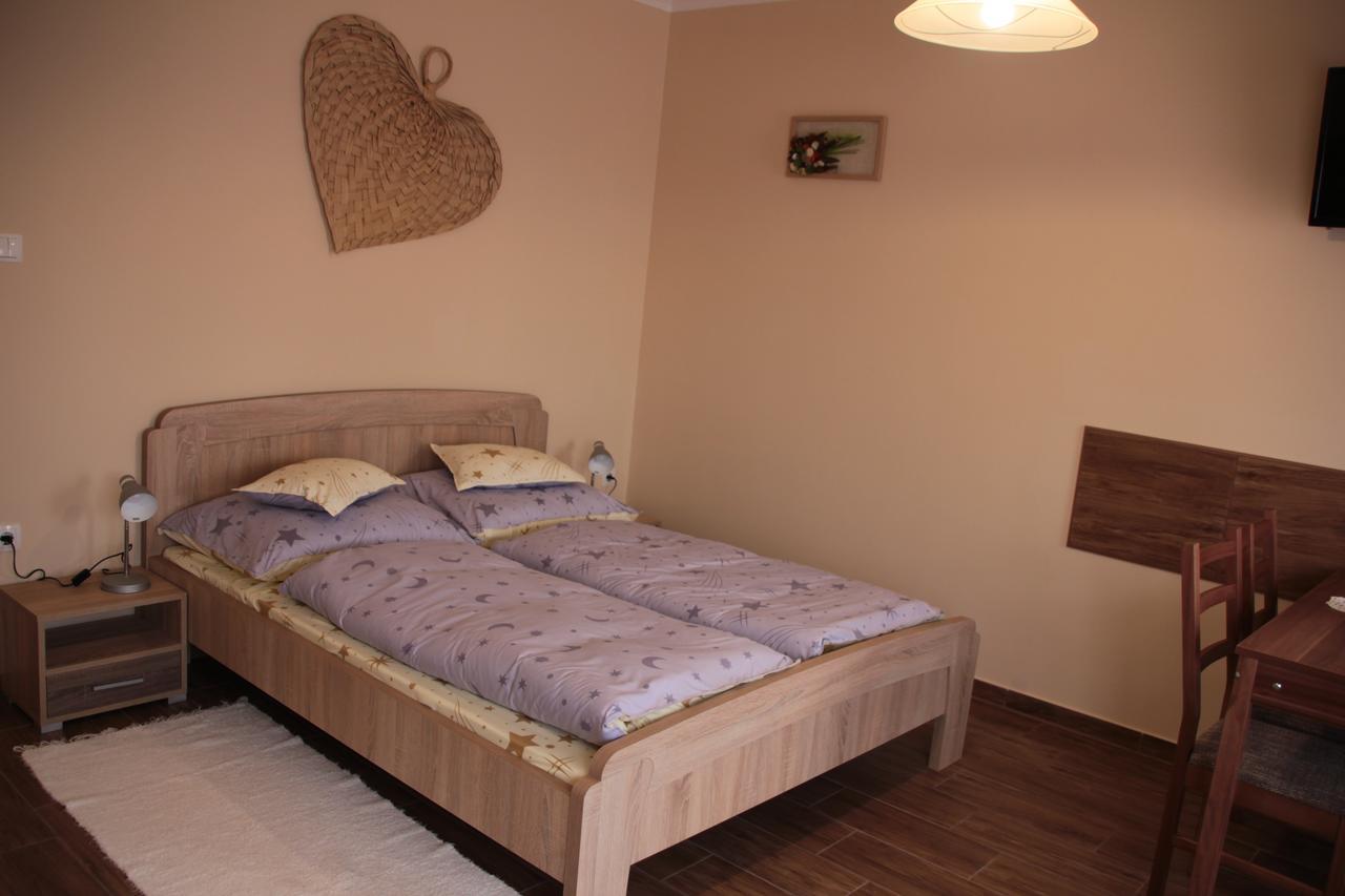 Imola Es Andrea Apartmanhaz 2 Hajdúszoboszló Exterior foto
